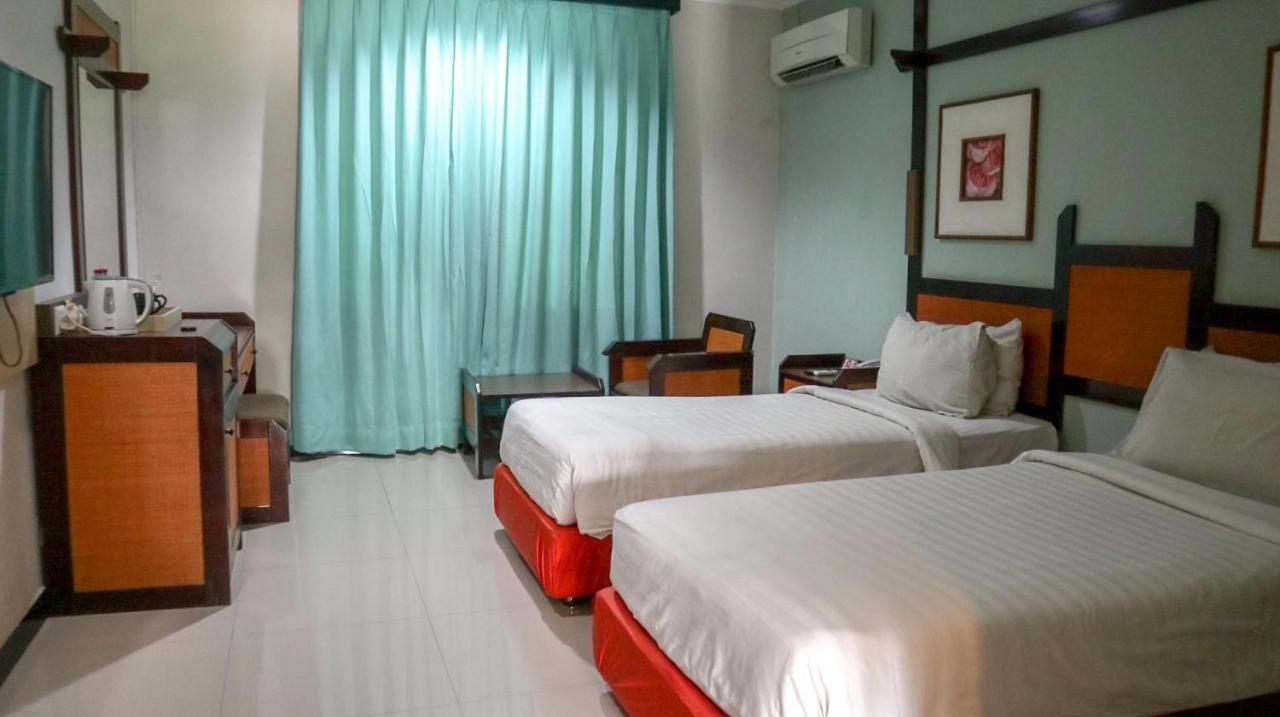 Hotel Sofia Juanda Surabaya Sidoarjo Esterno foto