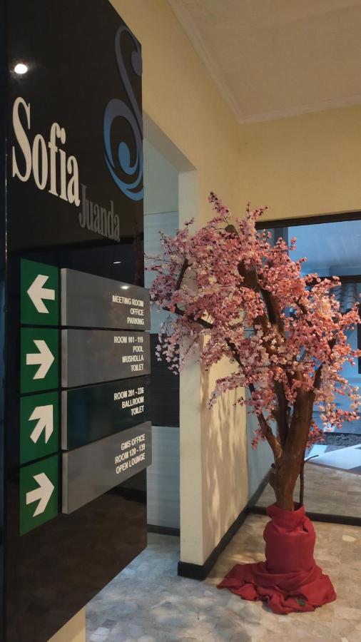 Hotel Sofia Juanda Surabaya Sidoarjo Esterno foto