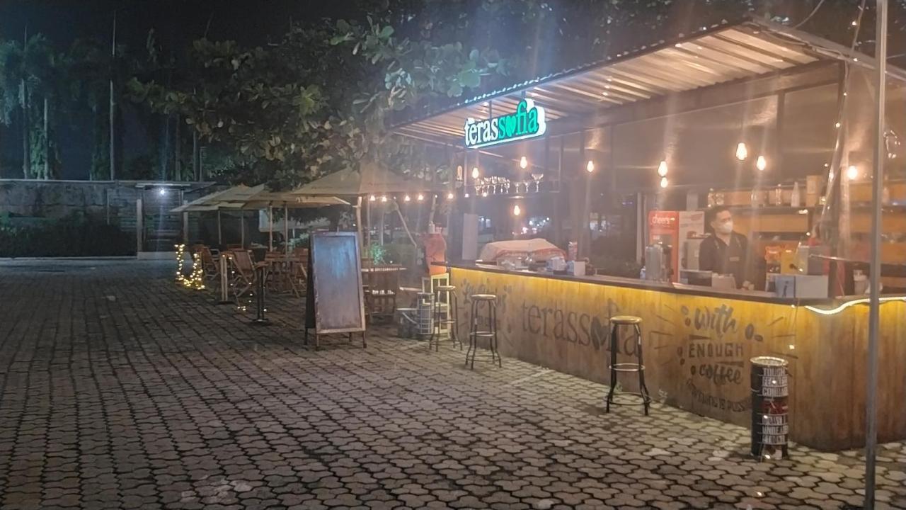 Hotel Sofia Juanda Surabaya Sidoarjo Esterno foto