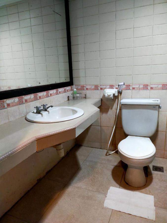Hotel Sofia Juanda Surabaya Sidoarjo Esterno foto