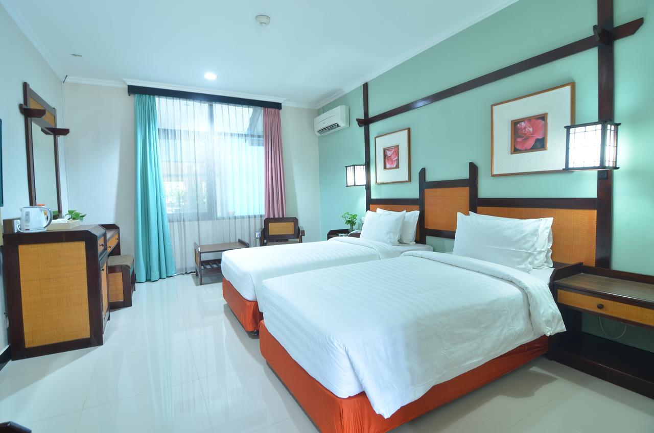 Hotel Sofia Juanda Surabaya Sidoarjo Esterno foto