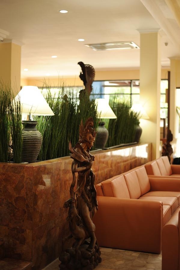 Hotel Sofia Juanda Surabaya Sidoarjo Esterno foto