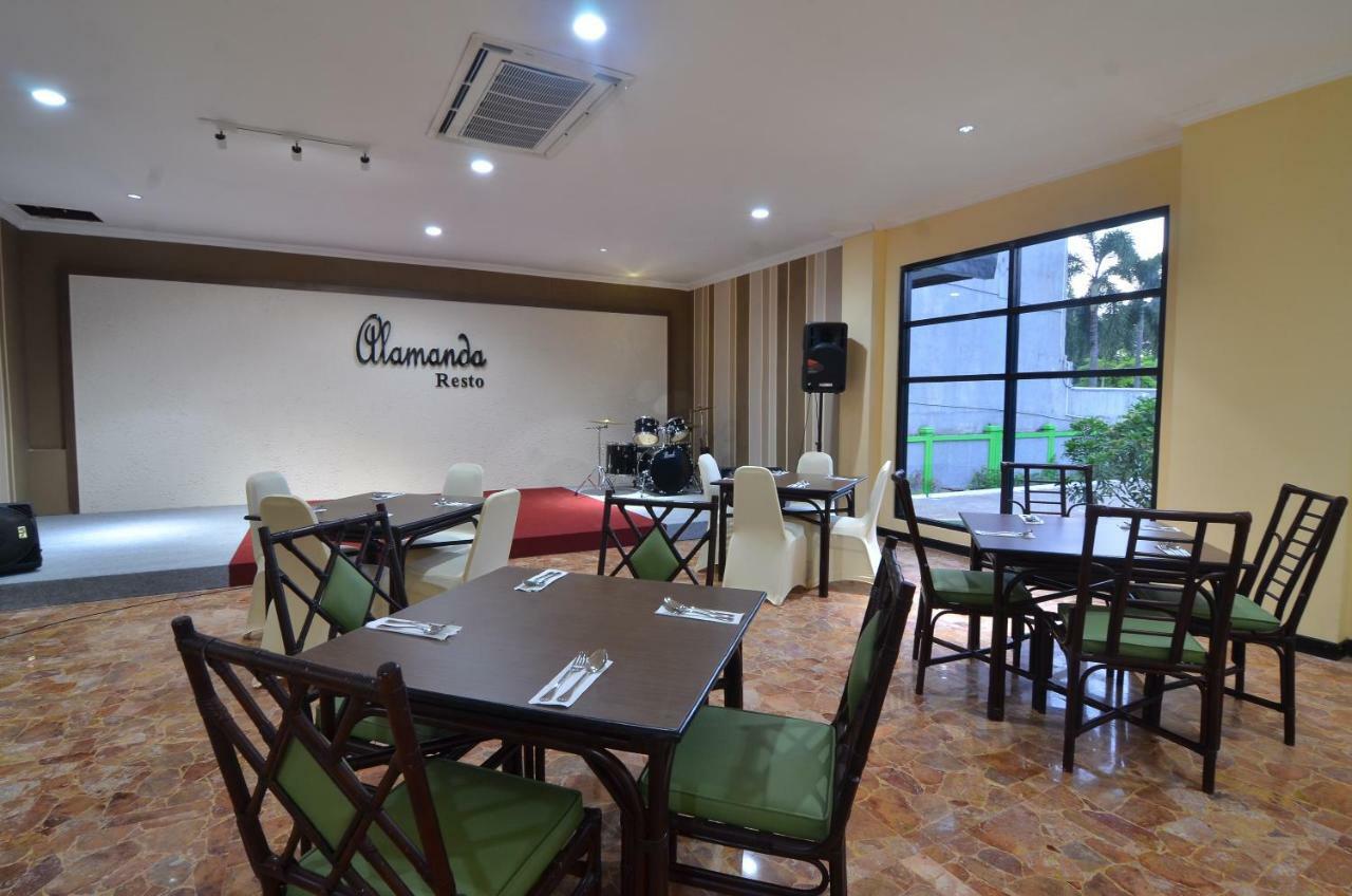 Hotel Sofia Juanda Surabaya Sidoarjo Esterno foto