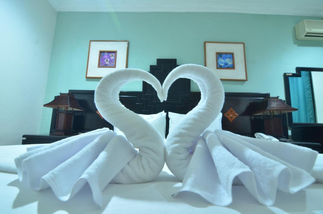 Hotel Sofia Juanda Surabaya Sidoarjo Esterno foto