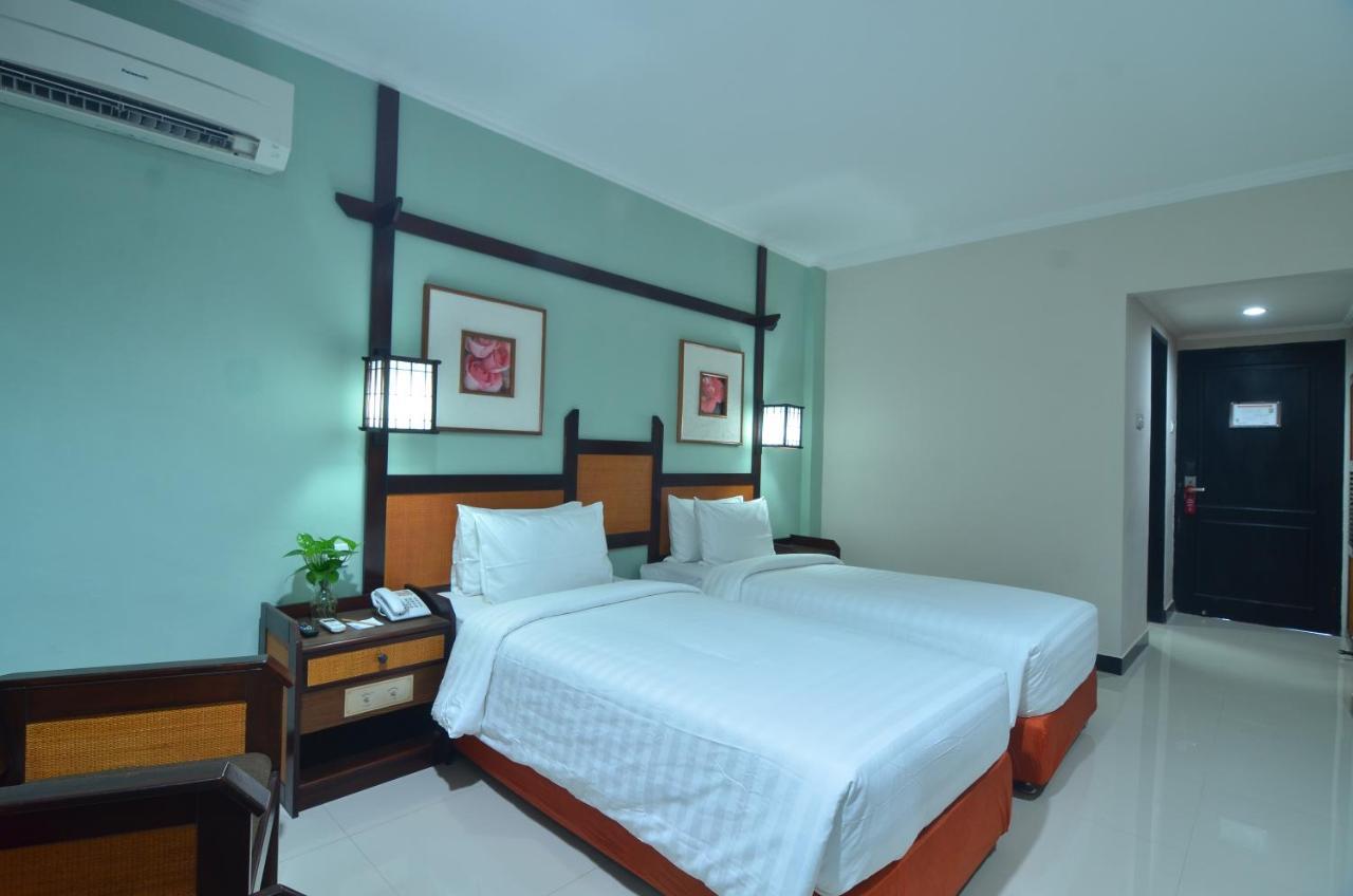 Hotel Sofia Juanda Surabaya Sidoarjo Esterno foto