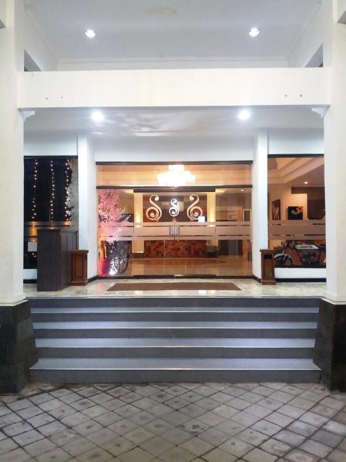 Hotel Sofia Juanda Surabaya Sidoarjo Esterno foto